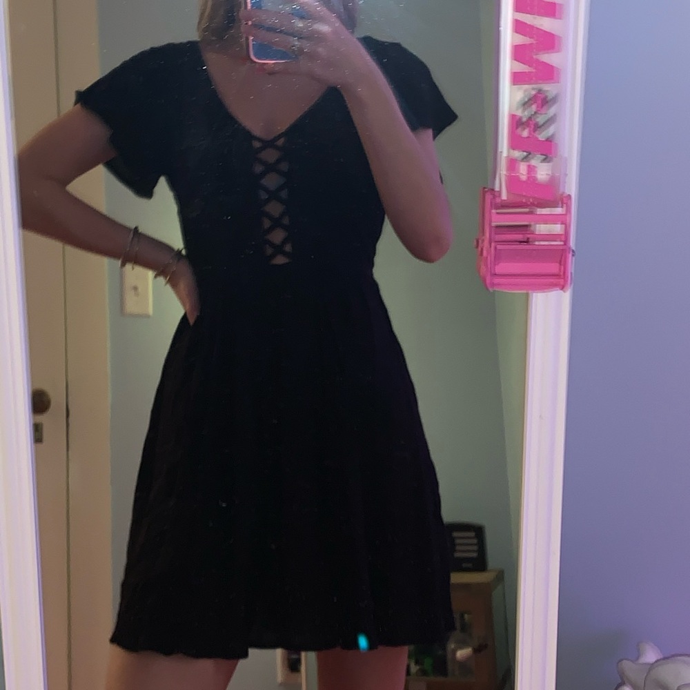Black billabong lace up dress